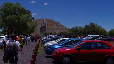 Des pyramides au Mexique ???